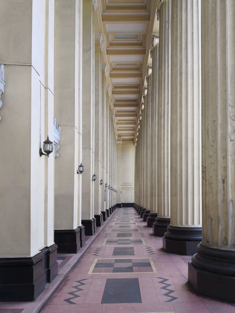 Kanto-Manila Post Office-columns