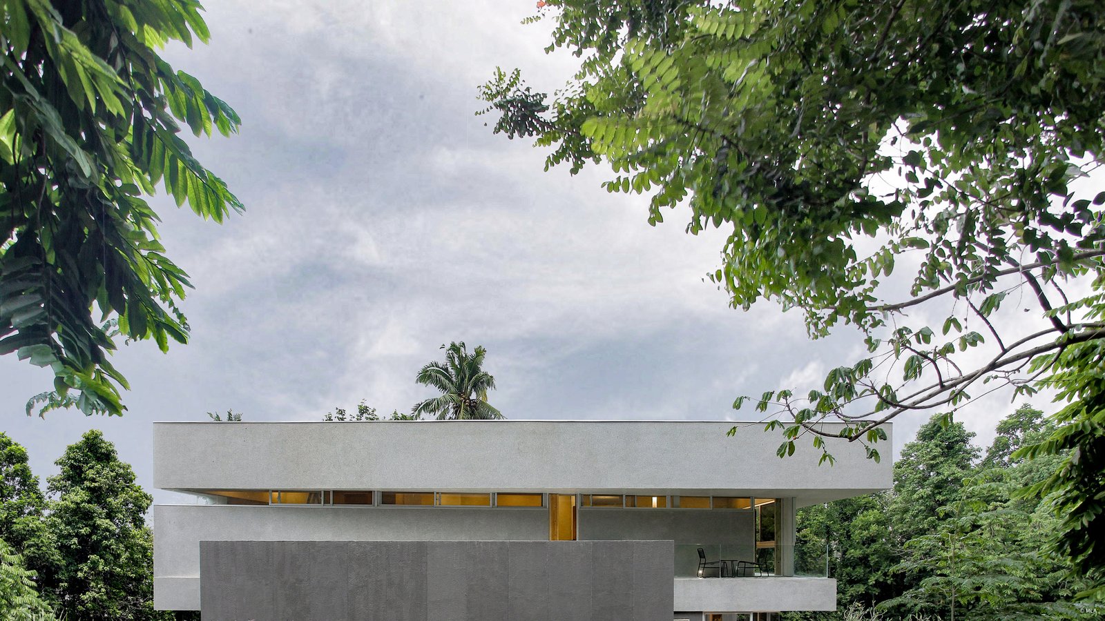 MLA at Home Laurence Angeles Furtive House