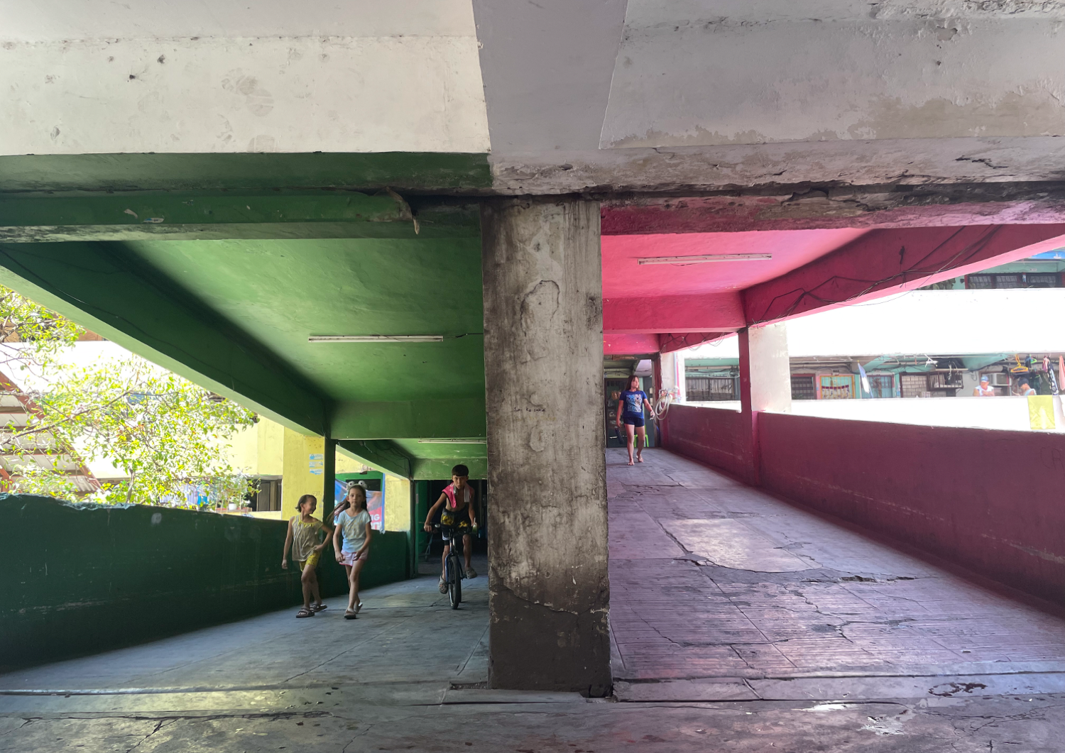 Kanto.PH - Rhea and Gabriel Schmid document the Western Bicutan Tenement