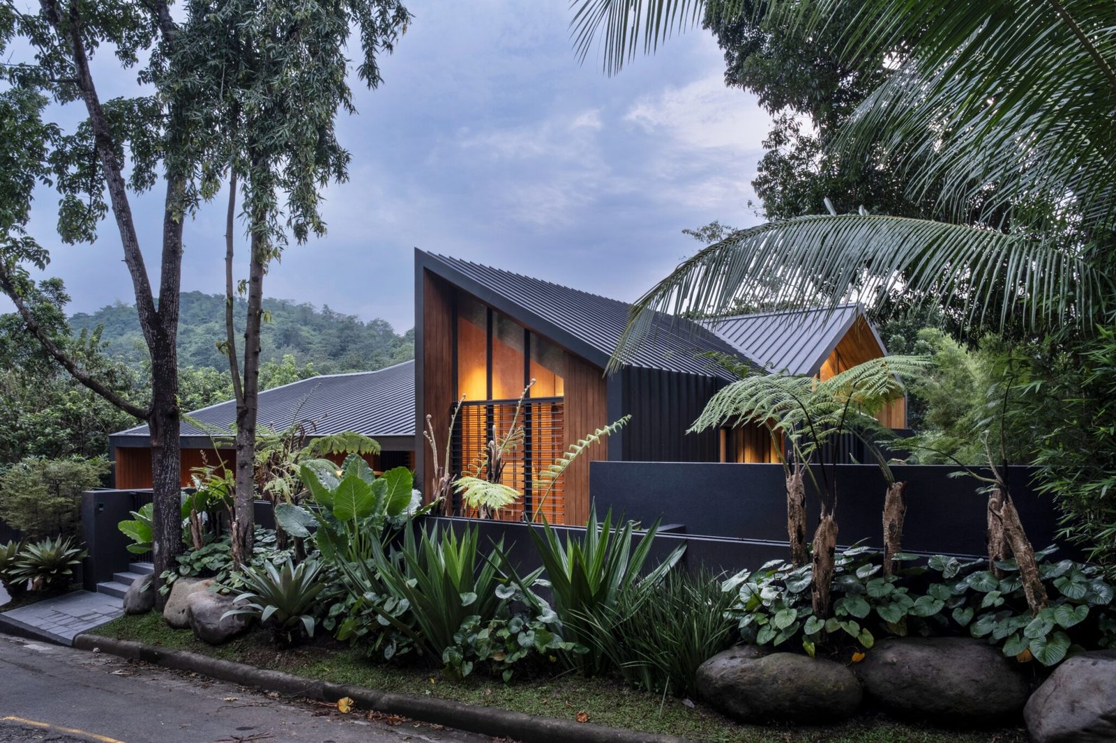 Tree’s A Company: Viewfinder House by PXP Design Workshop - Kanto ...