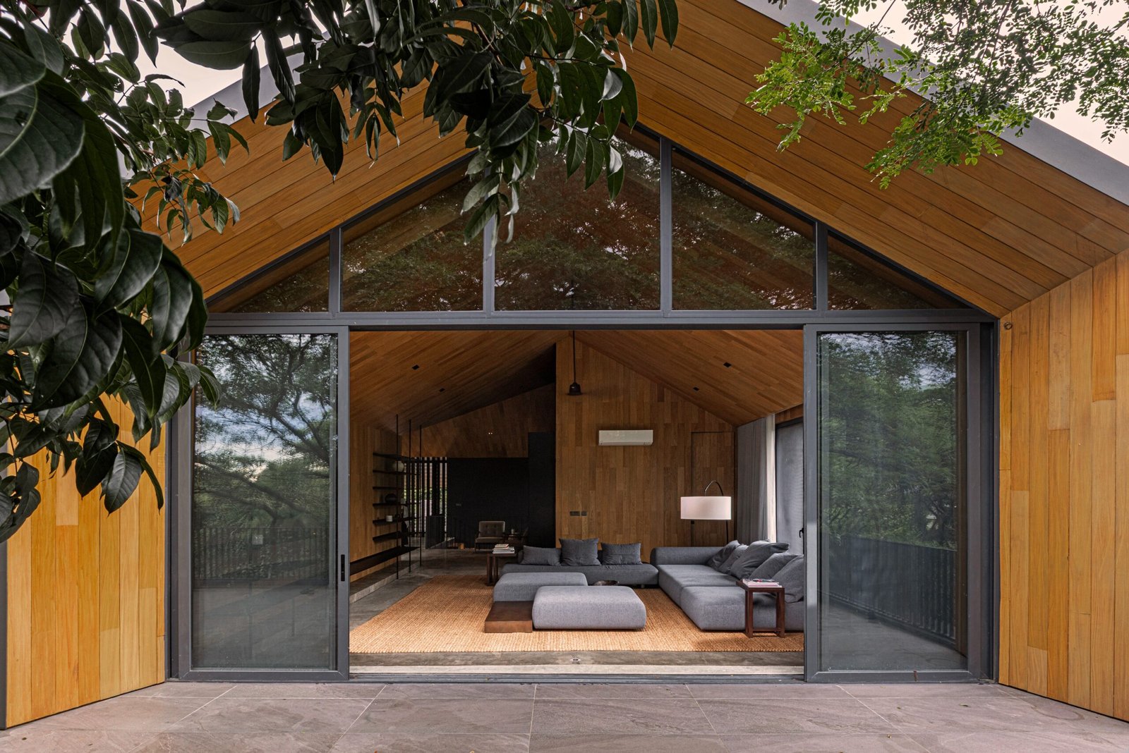 PXP Design Workshop Viewfinder House Kanto.PH