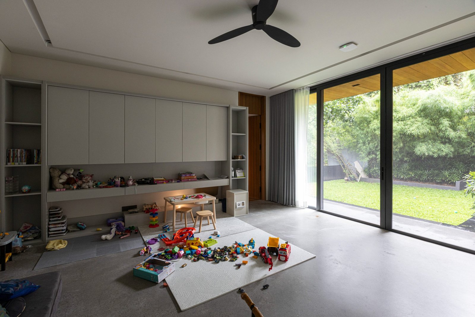 PXP Design Workshop Viewfinder House Kanto.PH