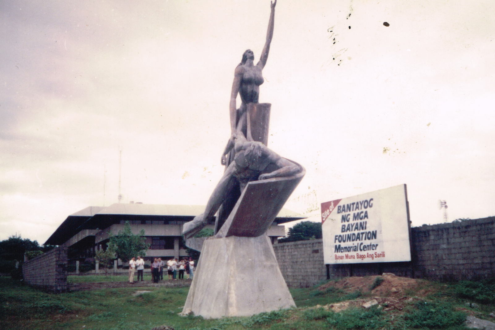 Kanto.PH Bantayog ng mga Bayani redevelopment by Spaces That Matter Collaborative Studio